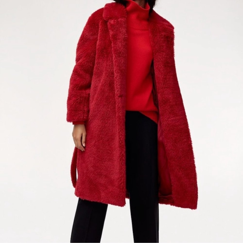 ❤️❤️❤️Aritzia Babaton Oren Red Faux Fur Belted Coat. New with tags